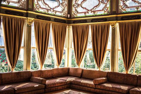 Explore the Beauty of Wool and Silk Curtains: Design Ideas & Styling Tips